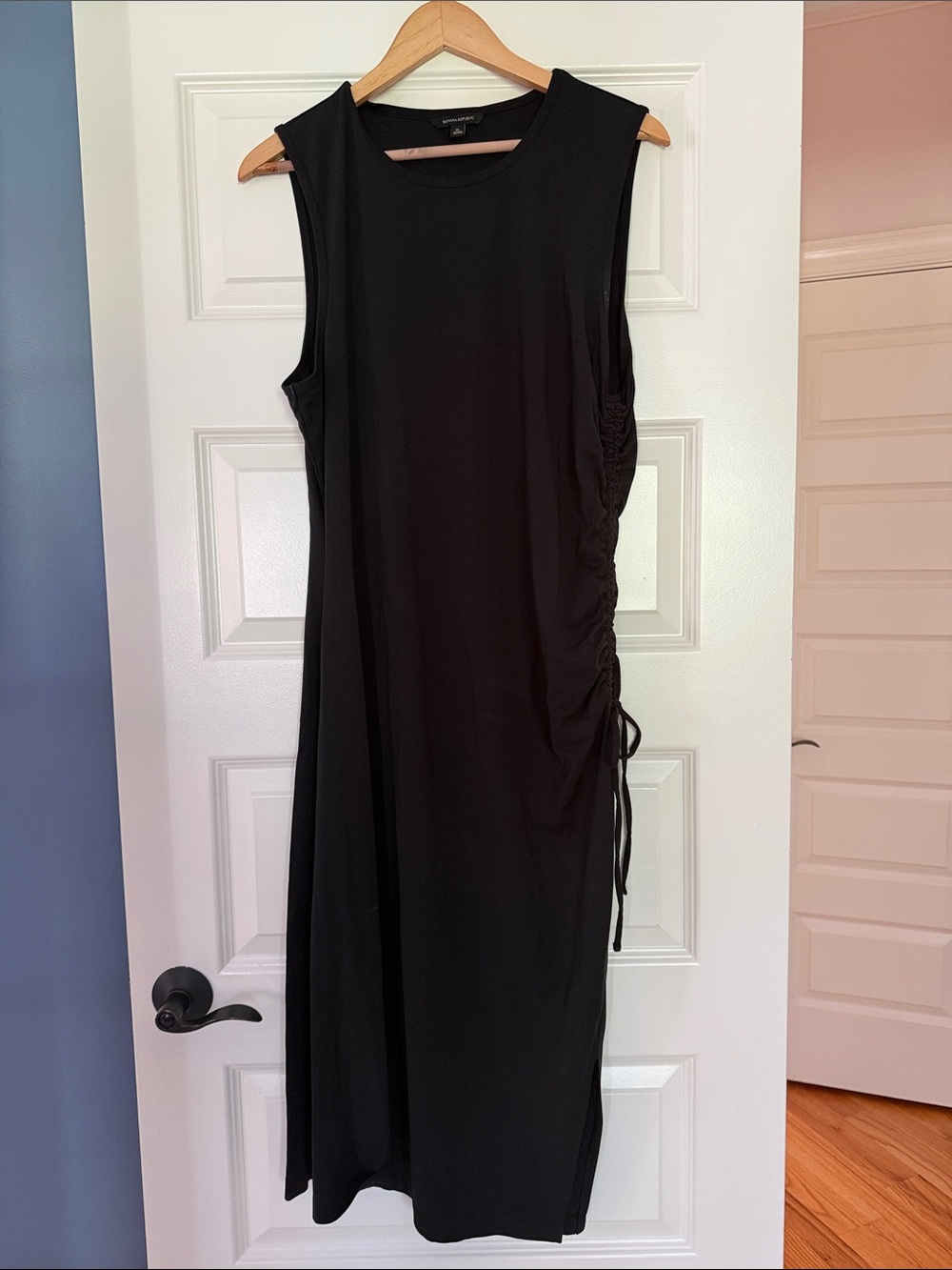 Banana Republic Sleeveless Black Side-Ruched Midi Dress